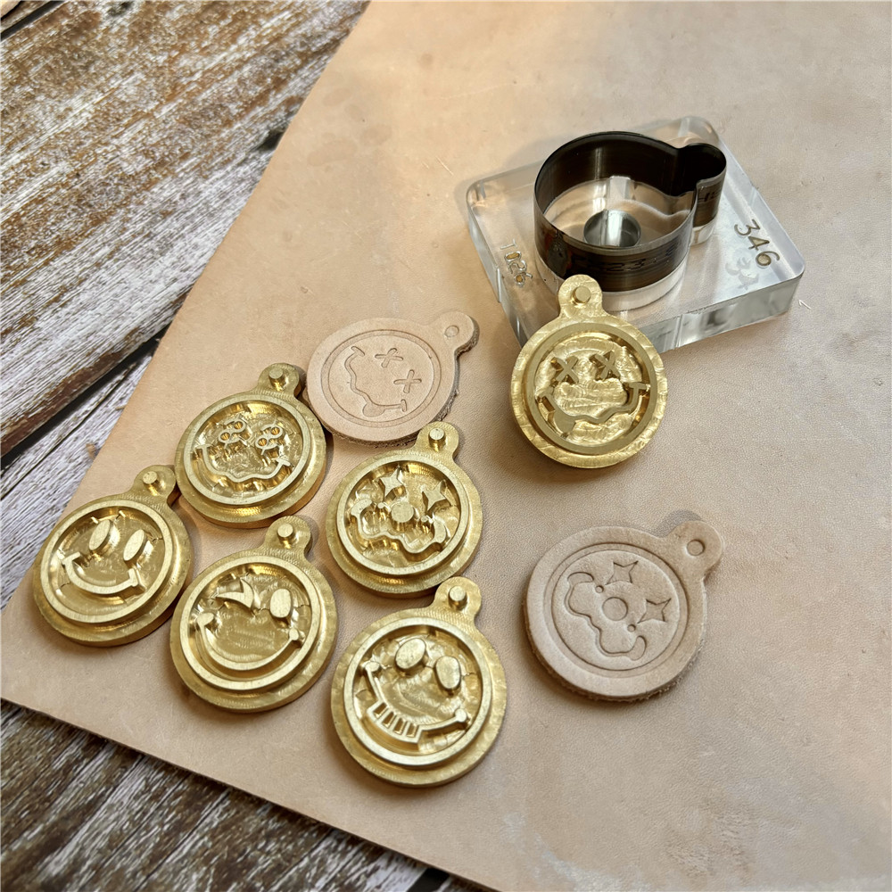 Leather Stamp Set - Ciondolo personalizzato Smile Face rame Leather