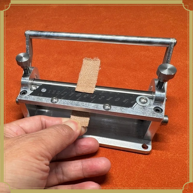 Macchina Manuale per Scarnific - Leatherwork Manual recensione e prezzo